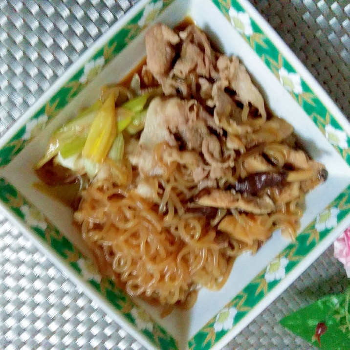 簡単♪すき焼?白滝メインのごった煮
